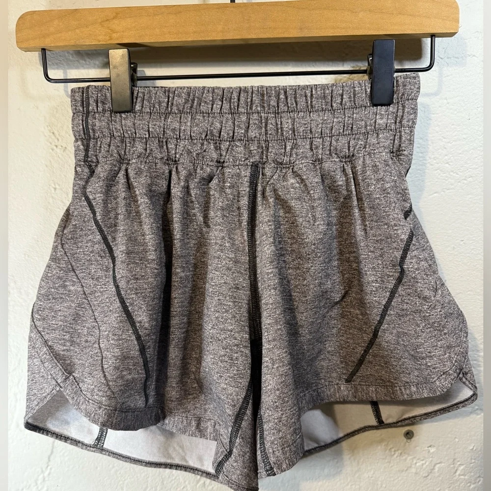 Lululemon Athletica Heathered Gray Athletic Shorts Size 2 - Picture 1 of 11